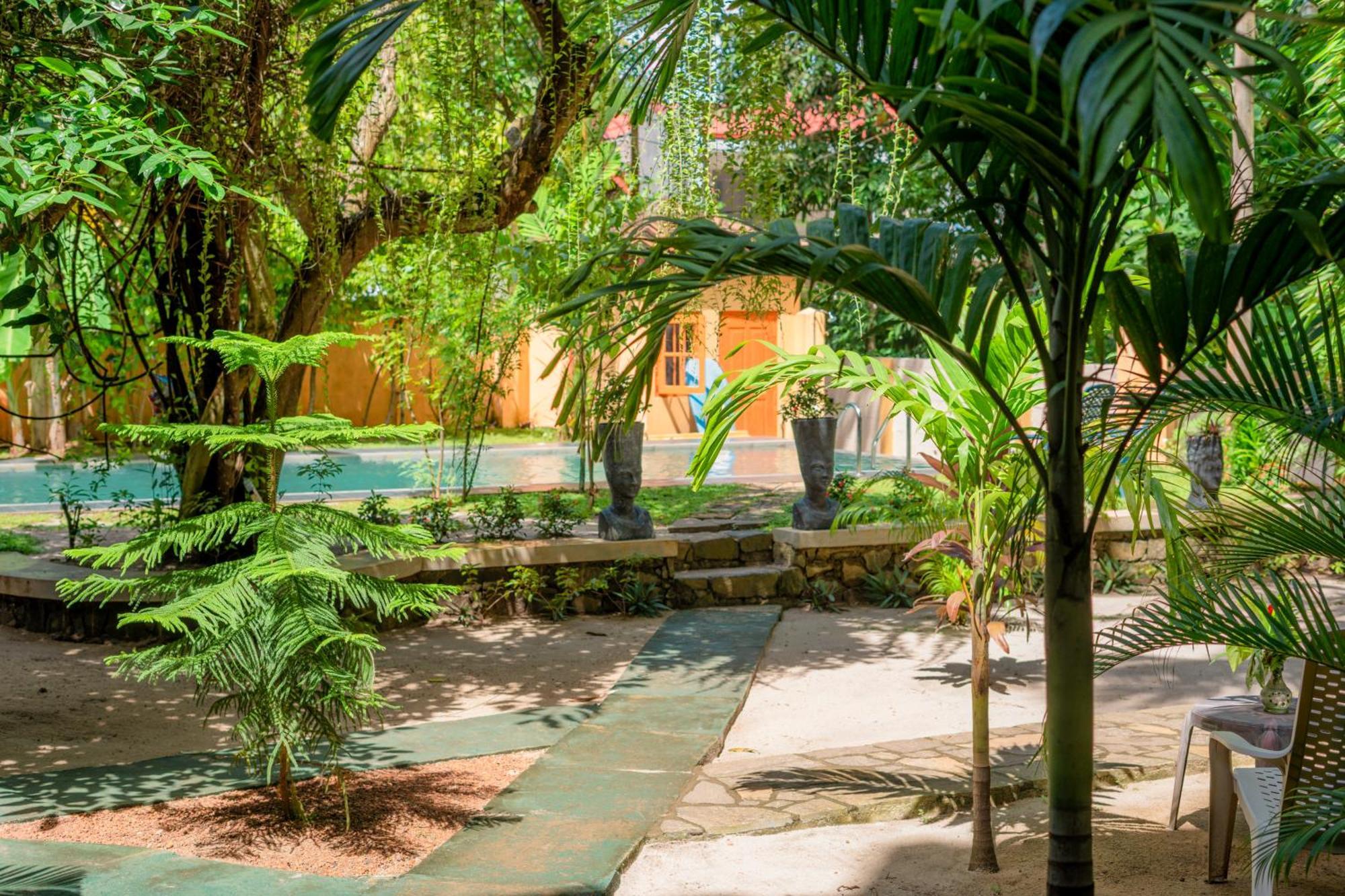 Monkey Villa Hikkaduwa Exterior photo